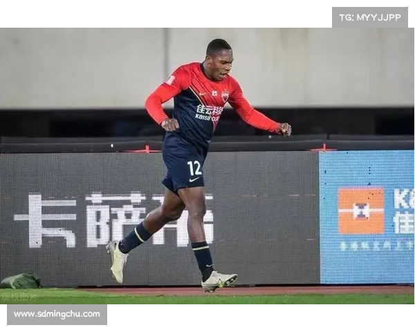 拉齐奥蓝鹰全攻全守战术解析与实践指南 让球队进攻与防守更加平衡